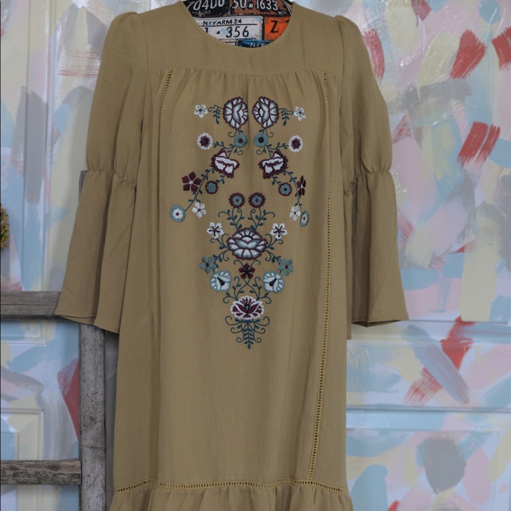 Gorgeous embroidered mustard yellow dress!! - Picture 2 of 8